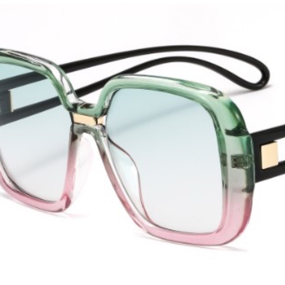 Chic Gradient Sunglasses - Pink and Green